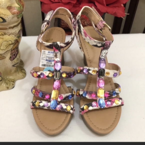 Multicolored sandals with stones ๐ - Picture 2 of 6